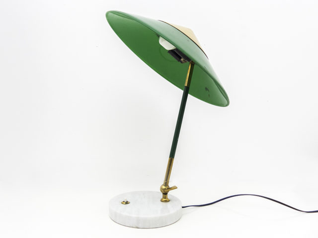 Articulated table lamp