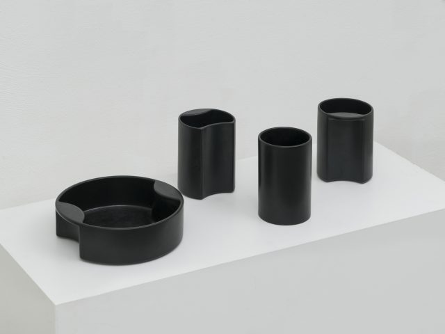 Set of 4 “Quasitondo” black ceramics for Ceramica Franco Pozzi